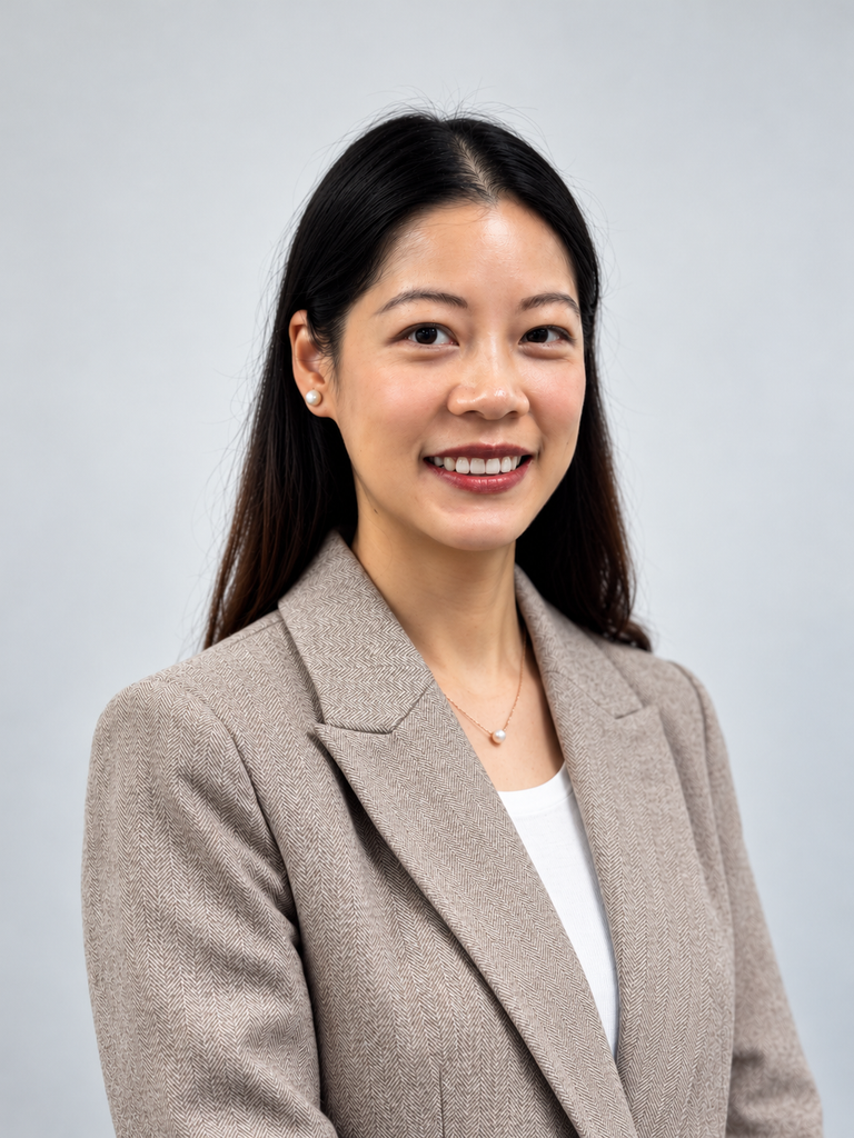 Yini Shi